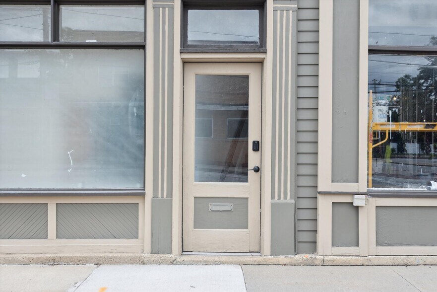 More Photos Of 5808-5810 Detroit Ave, Cleveland Storefront Retail Residential For Lease