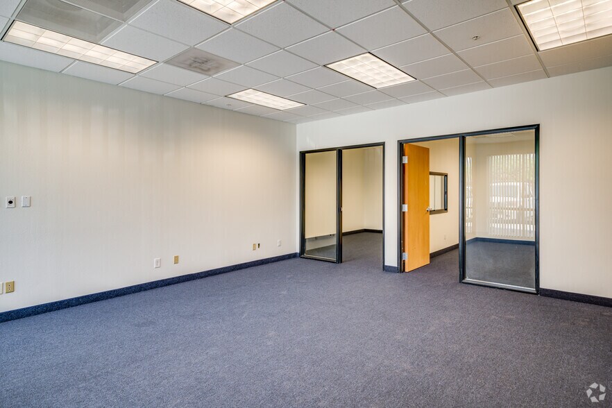 More Photos Of 2550 N Thunderbird Cir, Mesa Office For Lease
