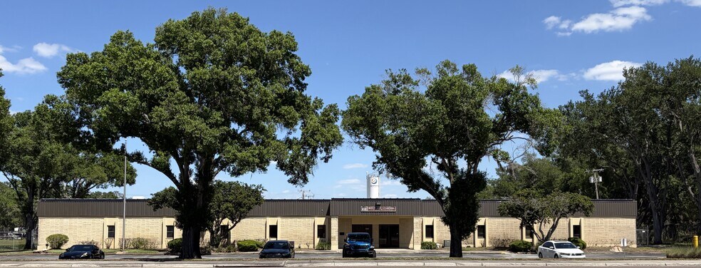 Primary Photo Of 1022 County Line Rd, Lakeland Industrial For Sale