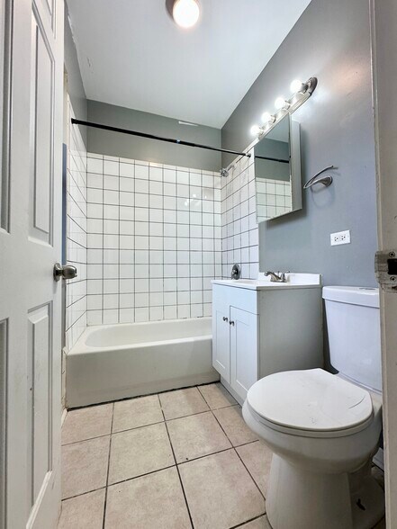 More Photos Of 7550-7558 S Essex Ave, Chicago Apartments For Sale