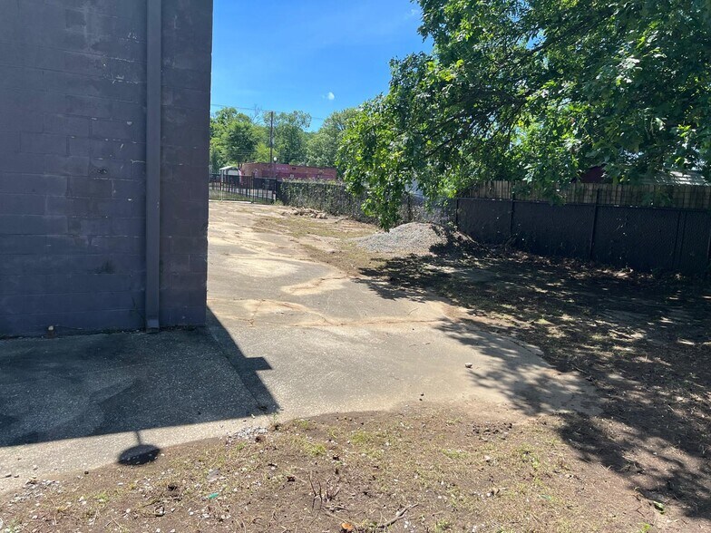 More Photos Of 7316-7320 1st Ave N, Birmingham Freestanding For Sale