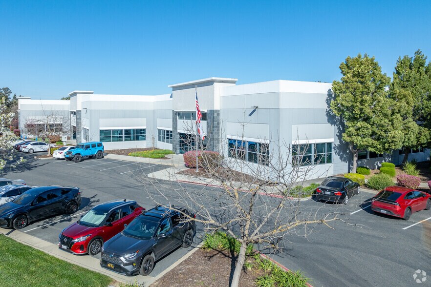 More Photos Of 2208 Kausen Dr, Elk Grove Unknown For Lease