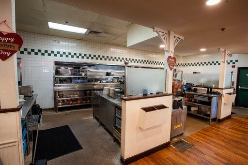 More Photos Of 8440-8460 W Broward Blvd, Fort Lauderdale Freestanding For Sale