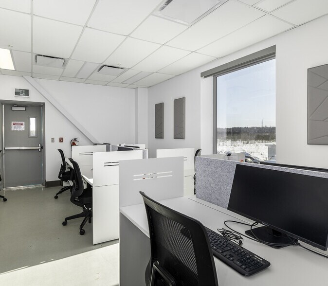 More Photos Of 6605 Boul Boulevard Bécancour, Champlain Industrial For Sale