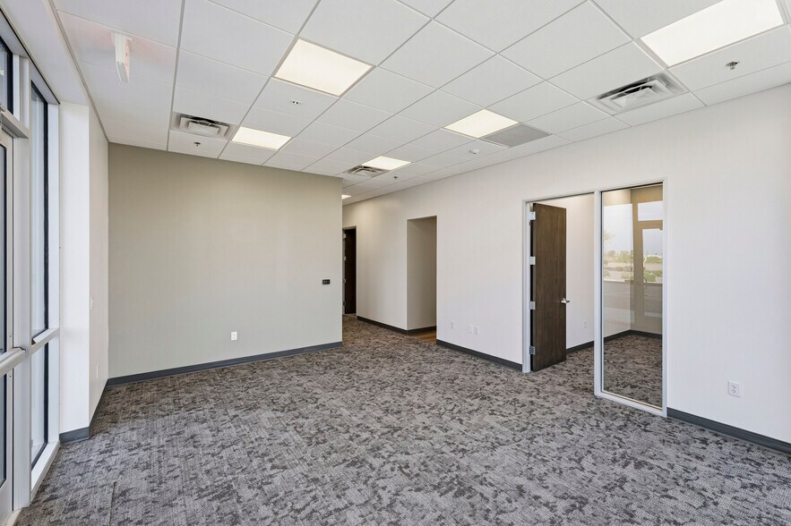 More Photos Of 6459 S Sossaman Rd, Mesa Warehouse For Lease