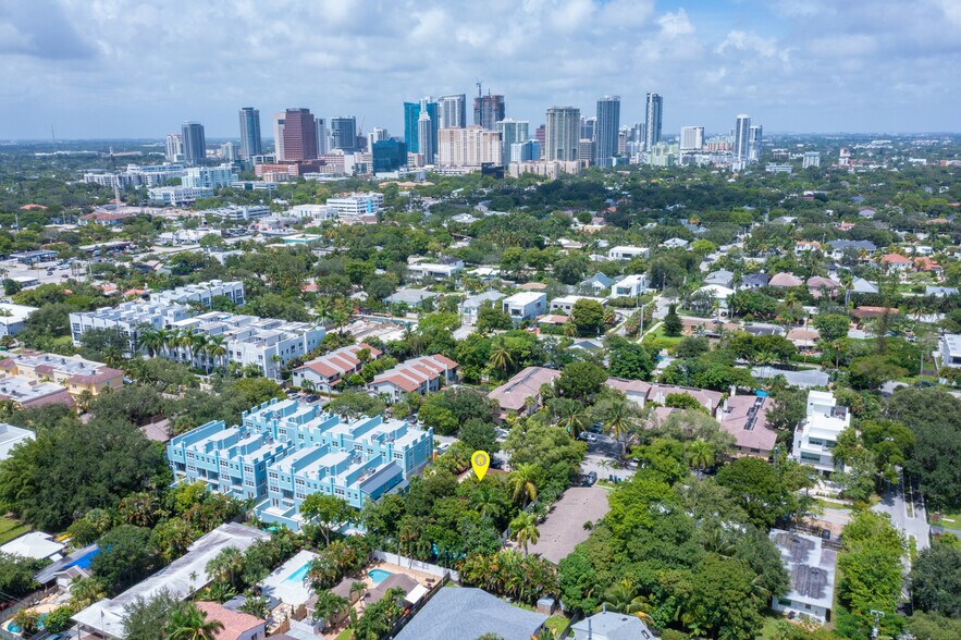 More Photos Of 902 SE 12th Ct, Fort Lauderdale Specialty For Sale