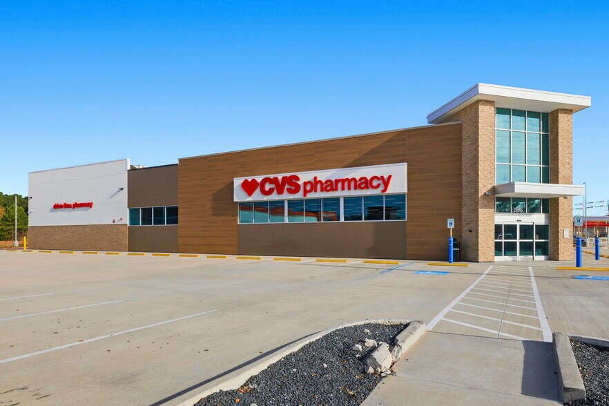 More Photos Of 29015 FM 2978 Rd, Magnolia General Retail For Sale