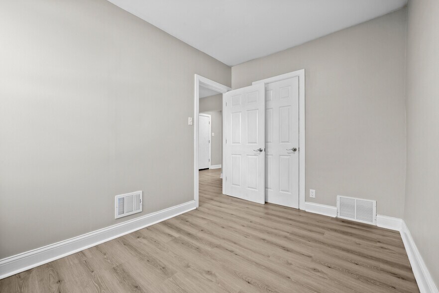 More Photos Of 7430 Alaska St, Detroit Apartments For Sale