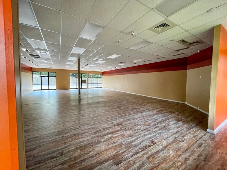 More Photos Of E Innes St, Salisbury Unknown For Lease