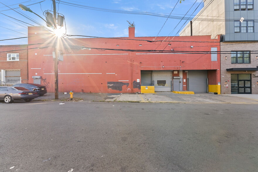 More Photos Of 122-128 N 11th St, Newark Manufacturing For Sale