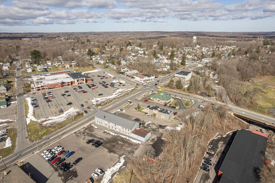 More Photos Of 15 W 1st St S, Fulton Freestanding For Sale