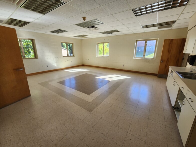 More Photos Of 301 21st Ave S, Birmingham Schools For Sale