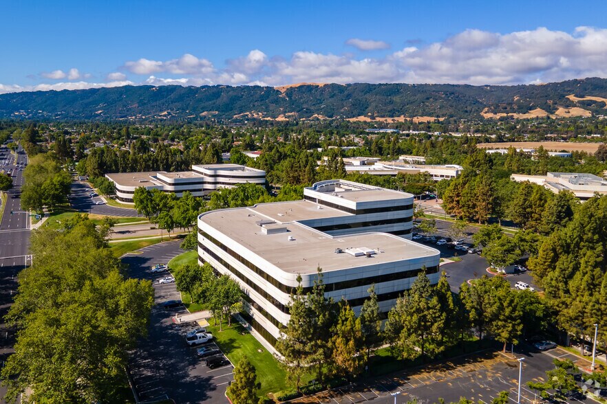 More Photos Of 4900 Hopyard Rd, Pleasanton Unknown For Lease