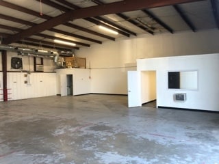More Photos Of 5644 Shattalon Dr, Winston-Salem Warehouse For Lease