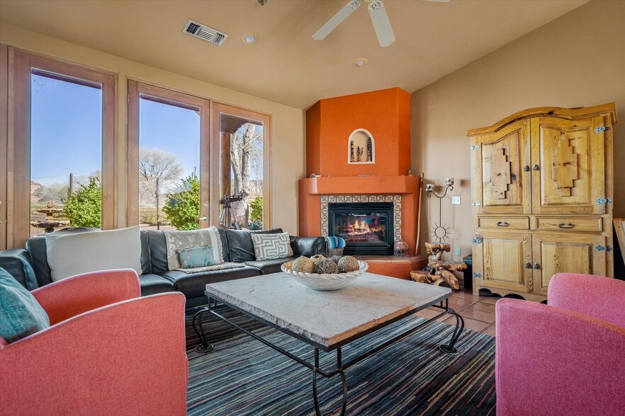 More Photos Of 10 Rojo Dr, Sedona Hotel For Sale