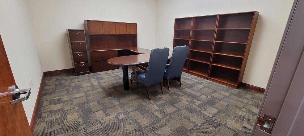 More Photos Of 5700 W Chandler Blvd, Chandler Coworking Space