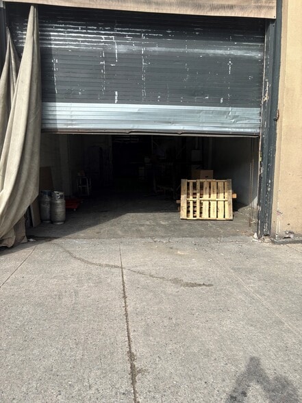 More Photos Of 22 N 3rd Ave, Mount Vernon Warehouse For Sale