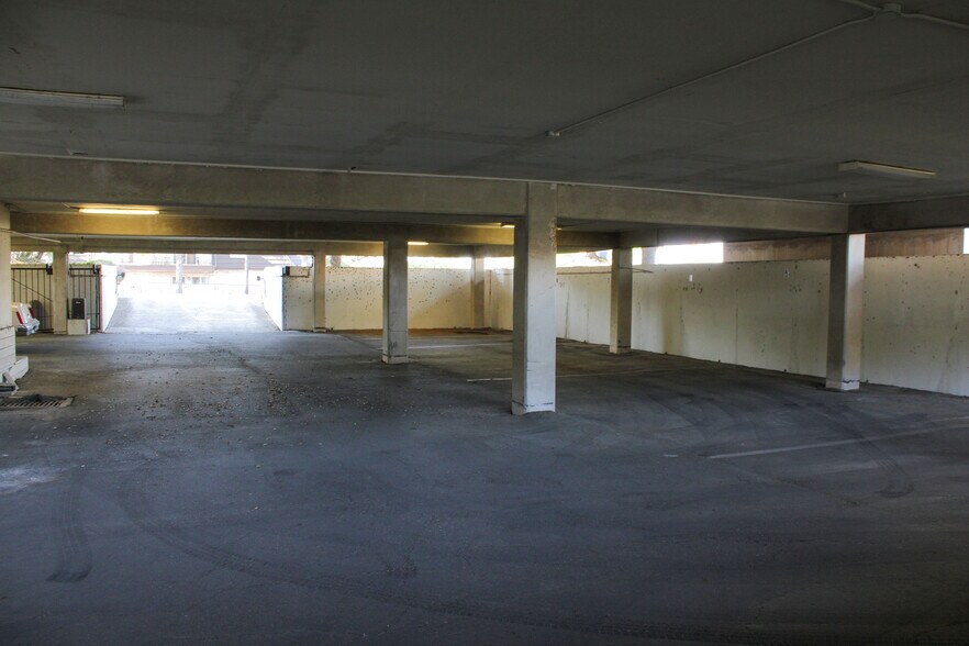 More Photos Of 8100 Broadway St, San Antonio Office For Sale