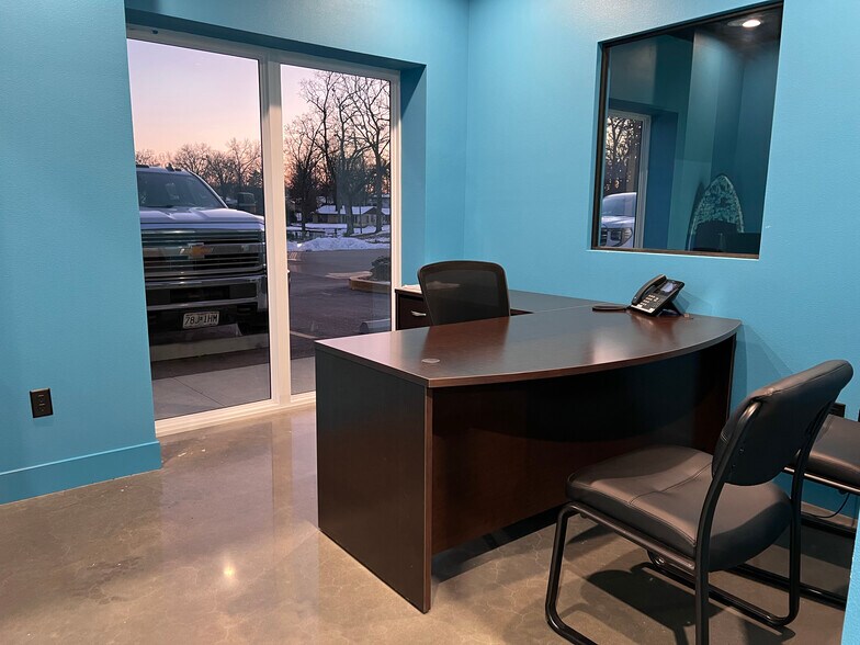 More Photos Of 27 Lighthouse Marina Rd, Sunrise Beach General Retail For Sale