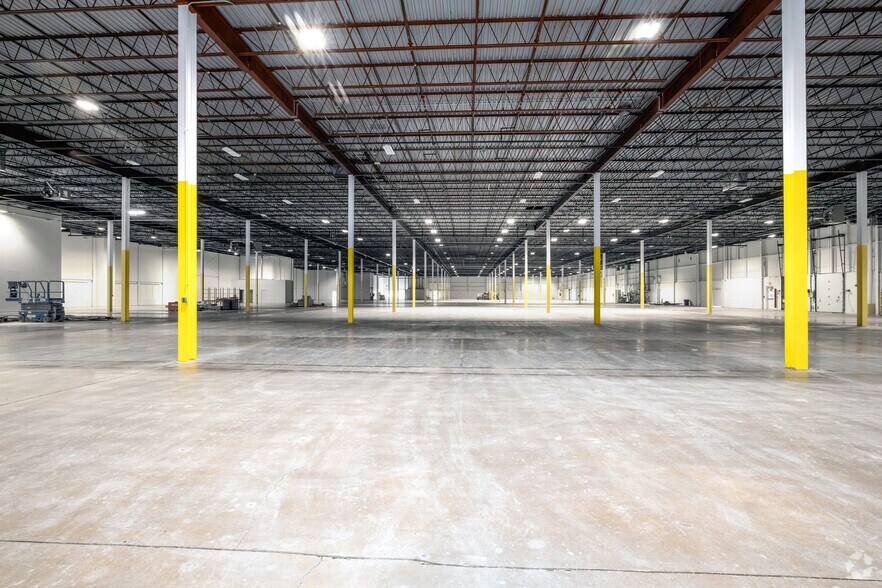 More Photos Of 150 Rittenhouse Cir, Bristol Warehouse For Lease