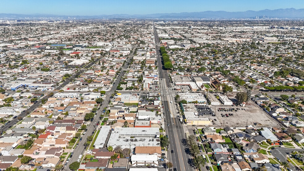 More Photos Of 15201 Prairie Ave, Lawndale Flex For Sale