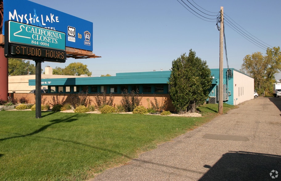 More Photos Of 5000 W 78th St, Bloomington Freestanding For Sale