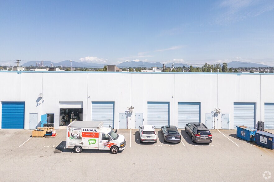 More Photos Of 11780 River Rd, Richmond Showroom For Lease