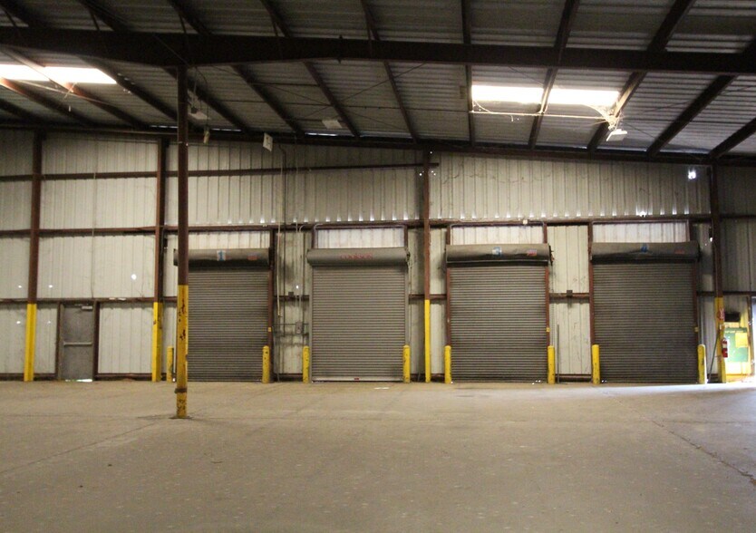 More Photos Of 4501 E Palmetto St, Florence Warehouse For Sale