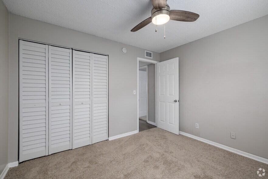 More Photos Of 600 Wildwood Way, Clearwater Apartments For Sale