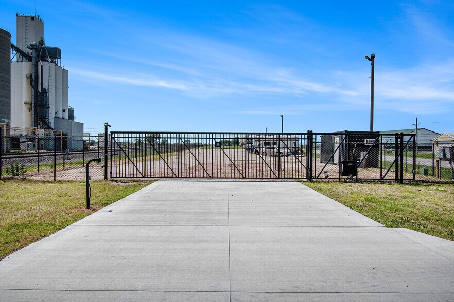 More Photos Of 1099 W 6th St, North Bend Land For Sale