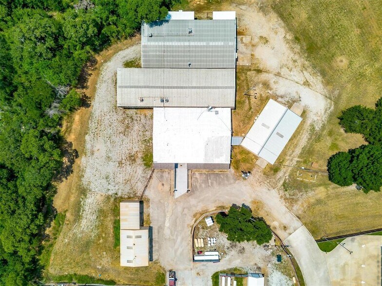 More Photos Of 640 E Highway 199, Springtown Warehouse For Sale