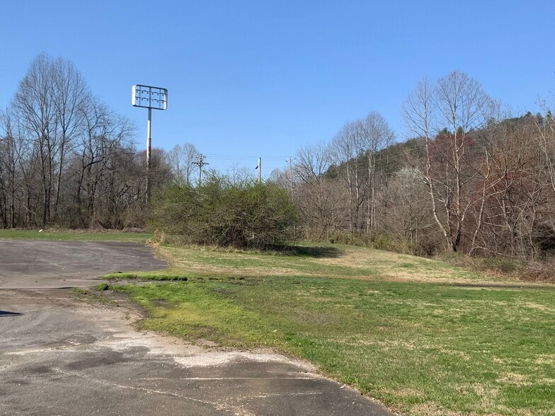 More Photos Of 128 Main St, Andrews Storefront For Sale