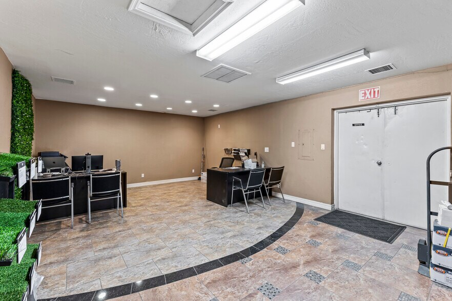 More Photos Of 9243 W Grand Ave, Peoria General Retail For Sale