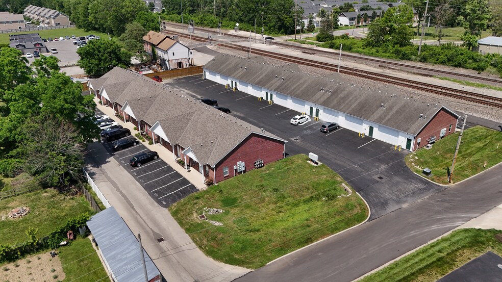 More Photos Of 7909-7925 Station St, Columbus Flex For Lease