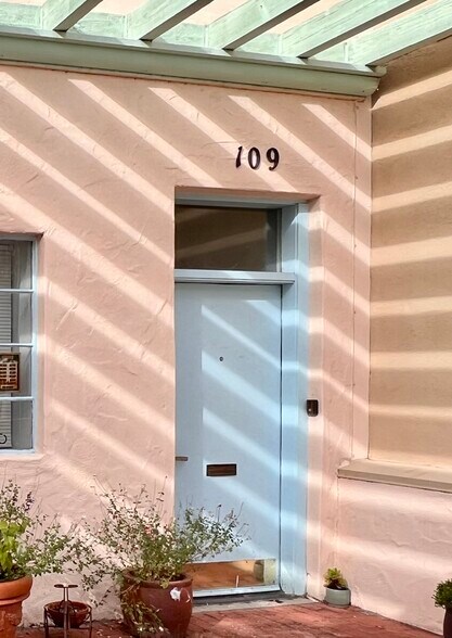 More Photos Of 118 S Murphy Ave, Sunnyvale Storefront Retail Residential For Sale
