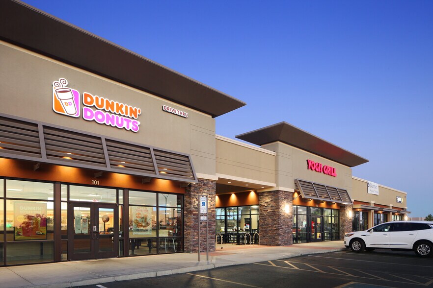 More Photos Of 211 N Estrella Pky, Goodyear Freestanding For Lease