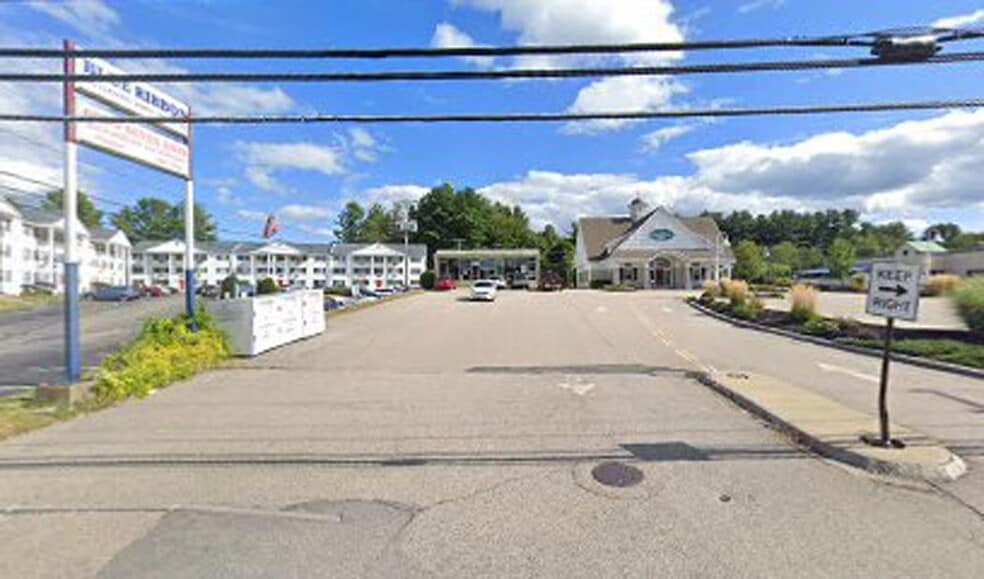 More Photos Of 97 Portsmouth Ave, Exeter Freestanding For Sale