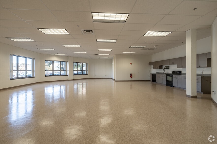 Photo of 1st Floor Ste Bay 7