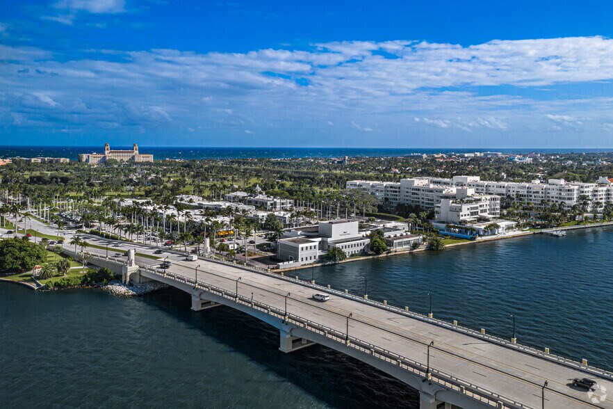 More Photos Of 70 Royal Poinciana Plz, Palm Beach Unknown For Lease