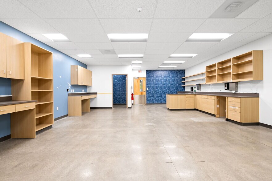 More Photos Of 7742 W McNab Rd, North Lauderdale Storefront For Lease