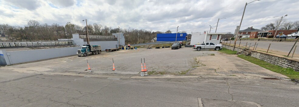 More Photos Of 303 Commerce Street, Lewisburg Land For Lease