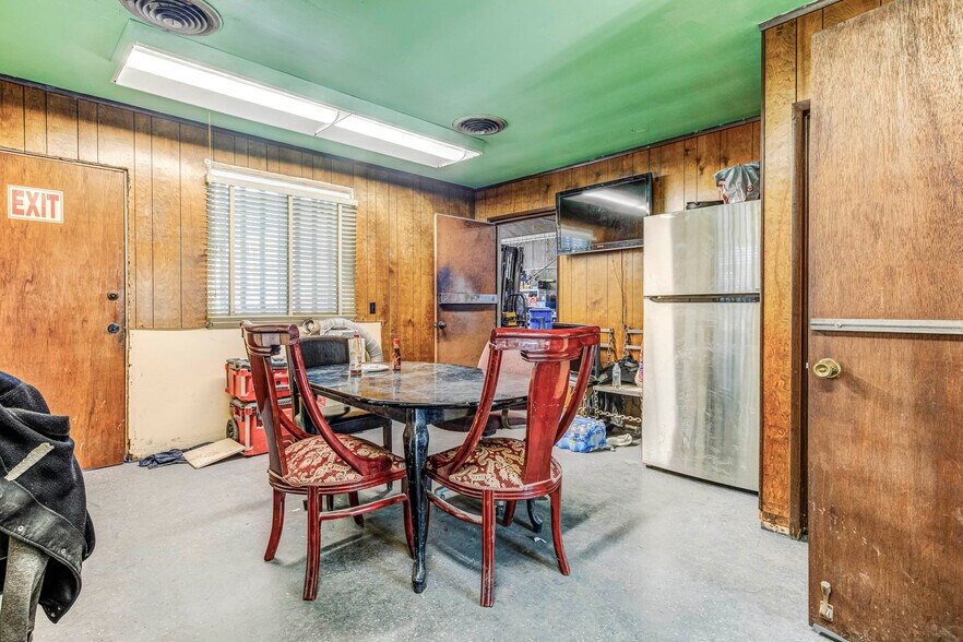 More Photos Of 5005 E Slauson Ave, Vernon Warehouse For Sale