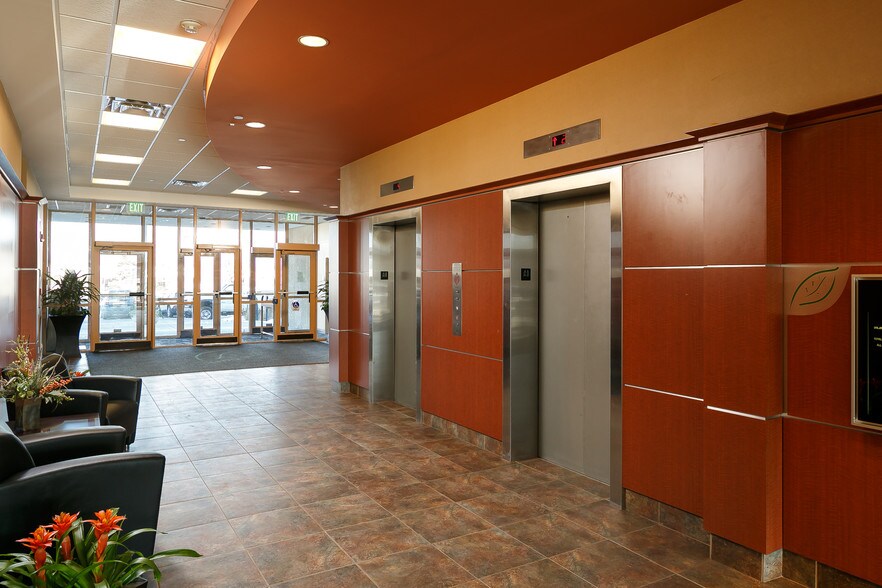 More Photos Of 7999 Knue Rd, Indianapolis Office For Lease