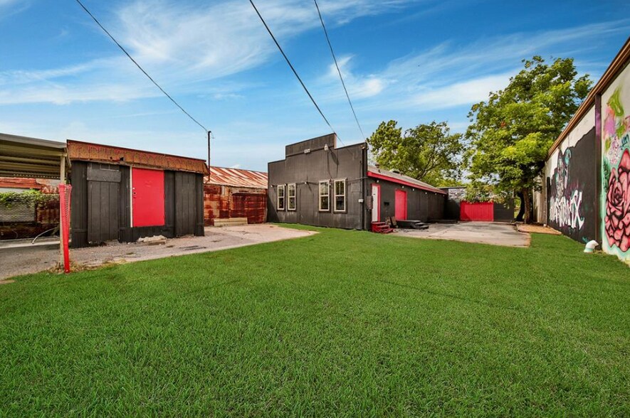 More Photos Of 7629 Harrisburg Blvd, Houston Land For Lease