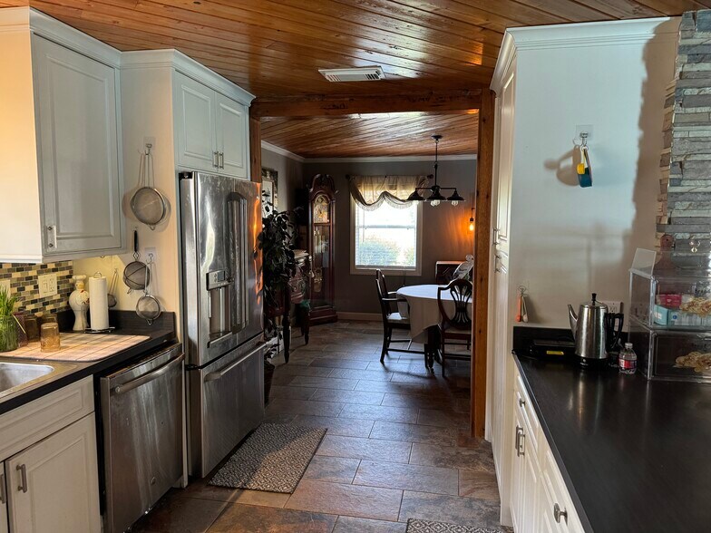 More Photos Of 3830 Clubhouse Rd, Lakeland Industrial For Sale