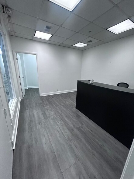 More Photos Of 900 W 49th St, Hialeah Medical For Lease