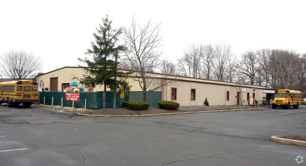 More Photos Of 100 Youngs Rd, Hamilton Freestanding For Lease