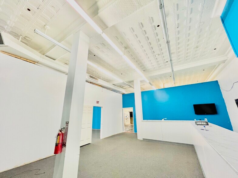 More Photos Of 976 Broadway, Buffalo Storefront For Lease