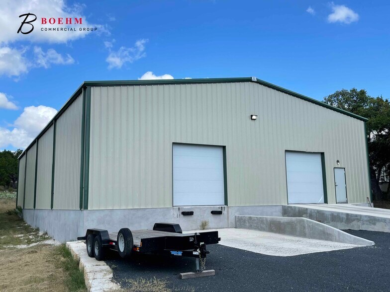 More Photos Of 347 E FM 289, Comfort Warehouse For Lease