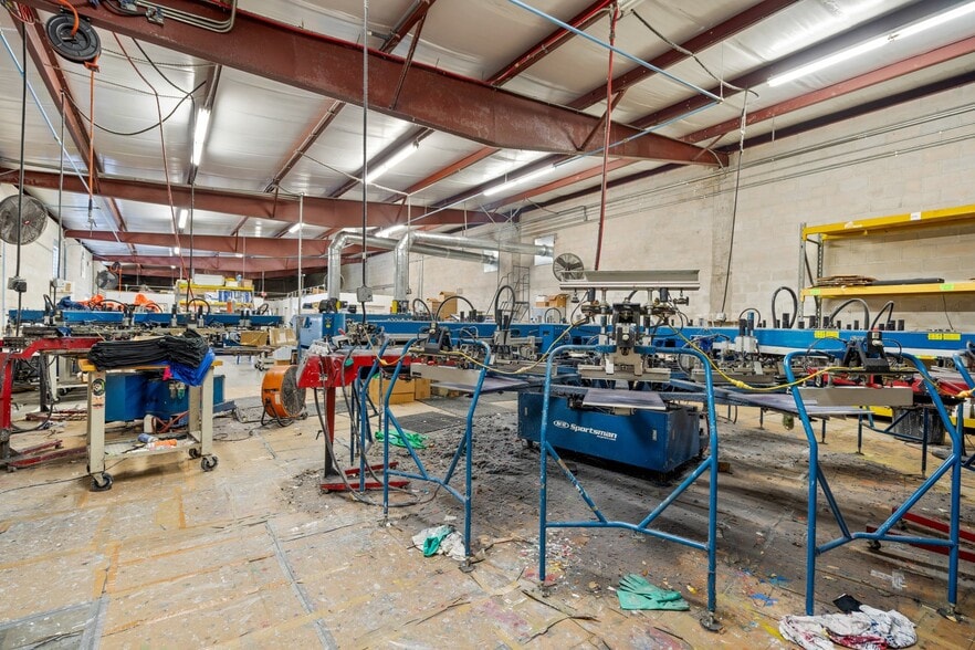 More Photos Of 4540 Northgate Ct, Sarasota Warehouse For Sale